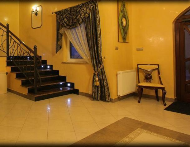 Hotel Andersen Rzeszów Buitenkant foto